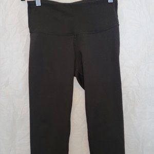 Old Navy High Waisted PowerPress Elevate Crop Legging